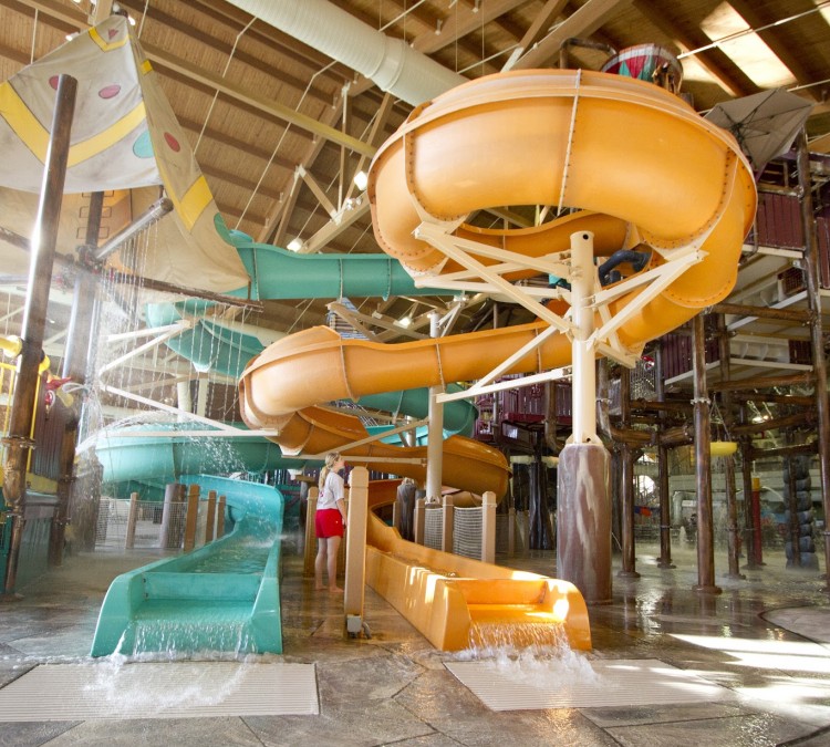 great-wolf-lodge-water-park-traverse-city-photo